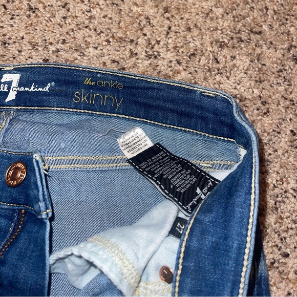 7 FOR ALL MANKIND SIZE 27 JEANS - Picture 2 of 2